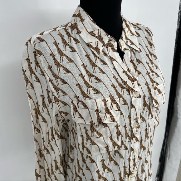 Chicos Whimsy Cheetah Blouse Shirt - Picture 7 of 16